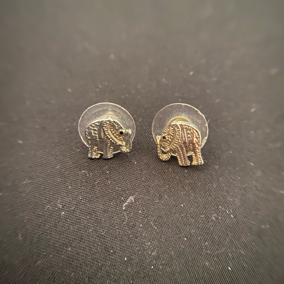 Francesca's Collections Jewelry - Elephant earrings Francesca's Collections Jewelry - Elephant earrings